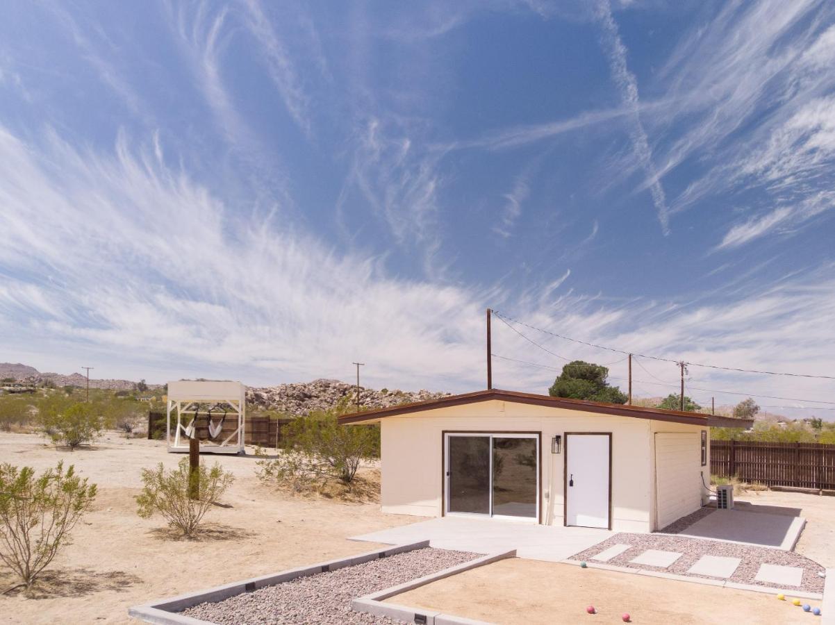@ Marbella Lane - The Moon Designer Home Right Behind The Jtnp 조슈아 트리 외부 사진